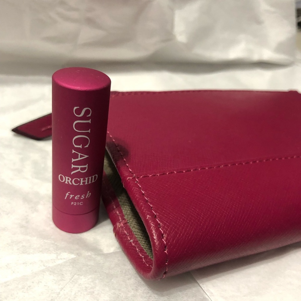 Neiman Marcus Wallet - Picture 10 of 10
